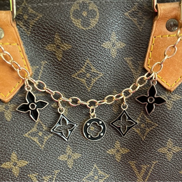 Luxury Floral clover gold purse chain accent black / gold design easy clip on 8” - Picture 2 of 4